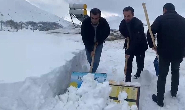Bahçesaray’da kar mesaisi devam ediyor