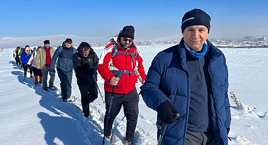 Bazid Dağcılık Kulübü Küresel İklime Dikkat Çekmek İçin Diyadin Kanyonlarına Yürüdü (Videolu Haber)