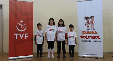 Bingöl'de Fabrika Voleybol Okulu açıldı