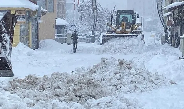Bingöl’de kar nedeniyle 173 köy yolu ulaşıma kapandı