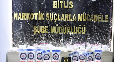 Bitlis'te iki yabancı uyruklu kadının üzerinde 10 kilo metamfetamin ele geçirildi