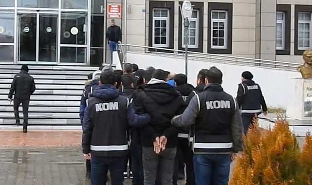 Bitlis'te Milli Eğitim Bakanlığı'na ait kömürleri çalıp satan şahıslar yakalandı