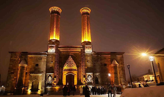 Bölgede kar yağışı etkili oluyor