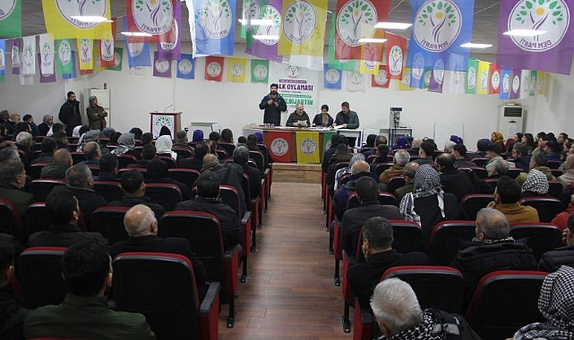 DEM Parti'de ön seçimler: On binlerce delege sandık başına gitti