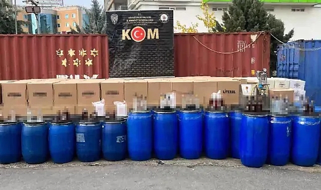 Diyarbakır’da uyuşturucu tacirlerine darbe vuruldu; 9 ton kubar esrar ele geçirildi