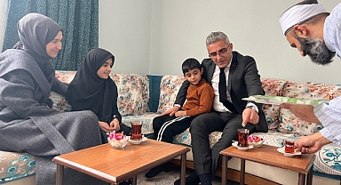 Doğubayazıt'ta "Okulum Beni Bekler" projesi kapsamında çalınmadık kapı kalmıyor