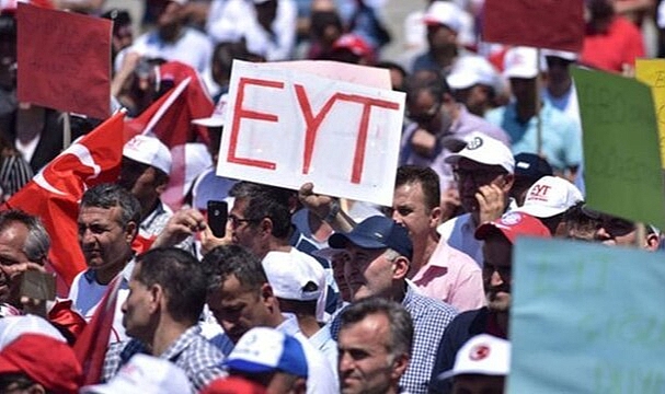 Emeklilik İçin 2000- 2008 Arası SGK Girişli Olanlar Dikkat