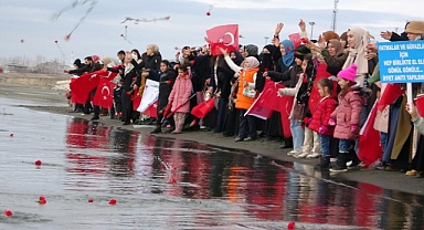 Ermeni çetelerinden kaçarken Van Gölü’nde boğulan 50 kadın anıldı