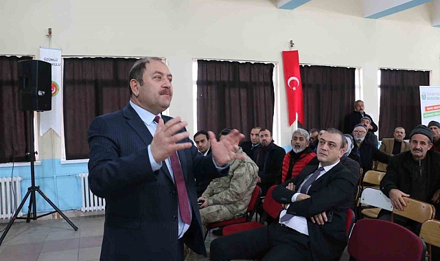 Erzincan'da çiftçilere bağ hastalıkları anlatıldı