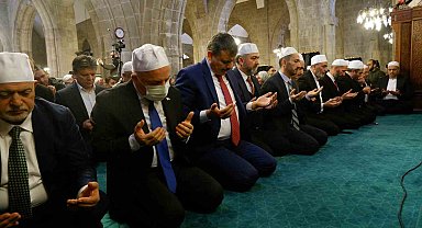 Erzurum'da 500 yıllık 1001 Hatim geleneğinin duası gerçekleştirildi