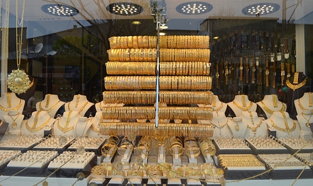 Gram altın 2 bin TL'ye merdiven dayadı! Altı yatırımcıları dikkat! Bu haber ilginizi çekebilir!