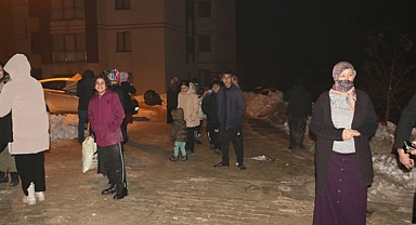 Hakkari geceyi sokakta geçirdi