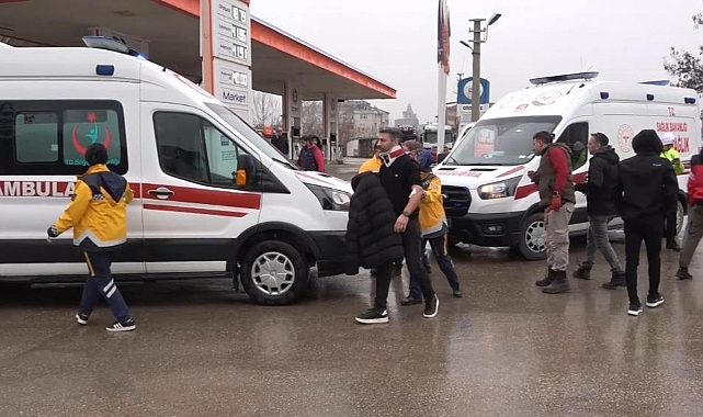 İki otomobilin çarpıştı: 3 yaralı