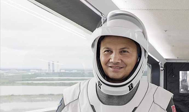 İlk Tük astronot Gezeravcı, uzayda yapacağı ilk deneylere başladı