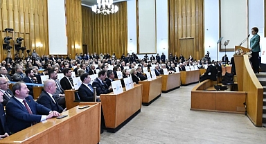 İYİ Parti Genel Başkanı Akşener: "Birileri istiyor ki billboardsız seçim kampanyası yapalım"