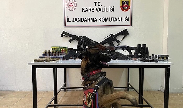 Jandarma çok sayıda silah mühimmat elegeçirdi