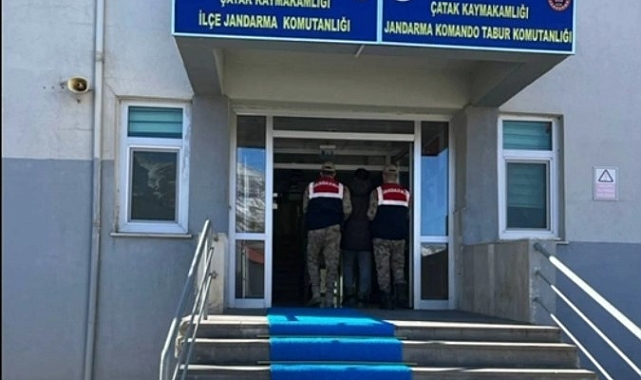 Jandarma Van'da hapis cezası kesinleşmiş 5 kişiyi tutukladı