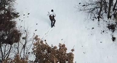 Kaçak avlanan avcıyı drone ele verdi