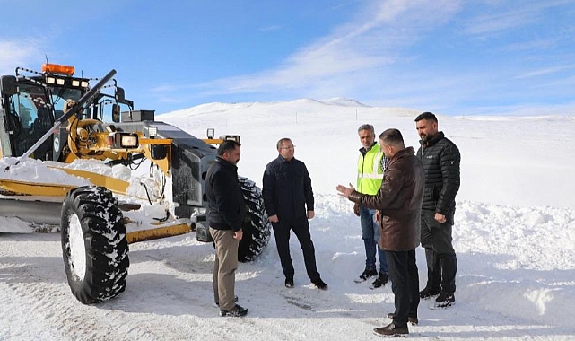 Karın başkenti Kars'ta 4 köyün yolu ulaşıma kapandı