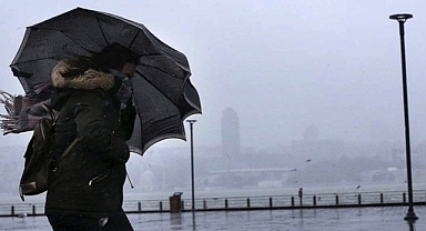 Meteorolojiden Marmara'nın batısı ve Kuzey Ege'de 10 il için "sarı" uyarı: Fırtınaya dikkat