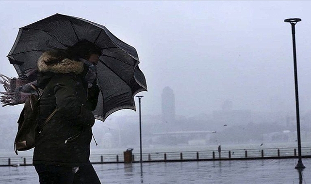 Meteorolojiden Marmara'nın batısı ve Kuzey Ege'de 10 il için "sarı" uyarı: Fırtınaya dikkat