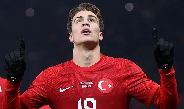 Milli Futbolcumuz Kenan Yıldız'ın Gönlünü Çalan Dünyaca Ünlü  kim çıktı