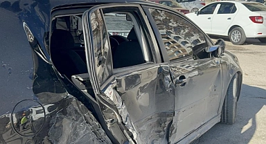 Minibüs ile otomobil çarpıştı: 1 yaralı
