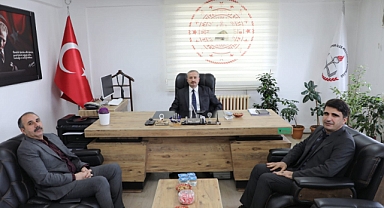 Müdür Kökrek, Hamur İlçe Milli Eğitim Müdürü Özmüş'ü ziyaret etti