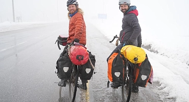 Mülteci çocuklar için  5 bin kilometre pedal çeviren gönüllüler Muş'a ulaştı