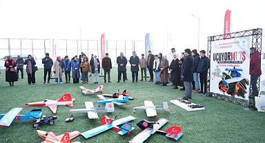 Muş'ta Havacılık, Uzay ve Teknoloji Festivali için model uçak kursu düzenledi