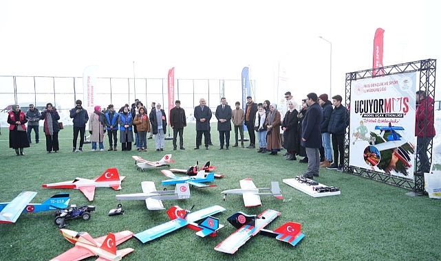 Muş'ta Havacılık, Uzay ve Teknoloji Festivali için model uçak kursu düzenledi