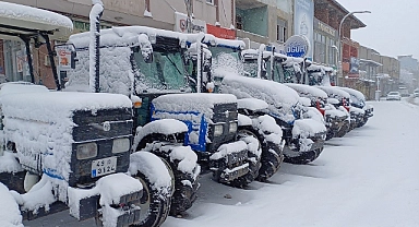 Muş'ta kar esareti: 33 köy yolu ulaşıma kapandı