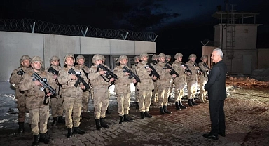 Muş'ta Mehmetçik yeni yıla elleri tetikte girdi