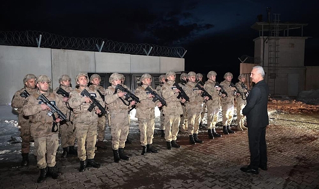 Muş'ta Mehmetçik yeni yıla elleri tetikte girdi