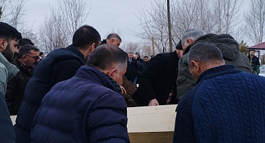 Muş'ta metruk binada ölü olarak bulunan 2 kız öğrenci için Bakanlık inceleme başlattı