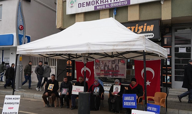 Muşlu acılı anneler yeni yıla gözü yaşlı girdiler