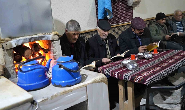 Muş'ta "Közde Çay Elde Kitap" projesi ne ilgi artıyor