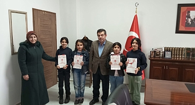 Öğrenciler Patnos İlçe Müftüfüsü Tavlaşoğlu'nu Ziyaertetti