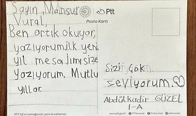 Patnos İlçe Milli Eğitim Müdürü Vural kendisine mektup yazan minik öğrenciyi ziyaret etti