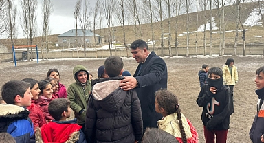 Patnos İlçe Milli Eğitim Müdürü Vural köy okullarına ziyarette bulundu