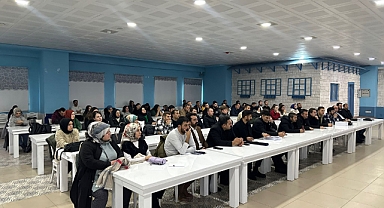 Patnos İlçe Milli Eğitim Müdürü Vural okul müdürleriyle dönem sonu değerlendirme toplantısı yaptı