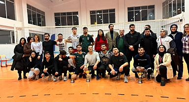 Patnos Meslek Yüksek Okulu'nda bölümler arası voleybol turnuvası düzenlendi