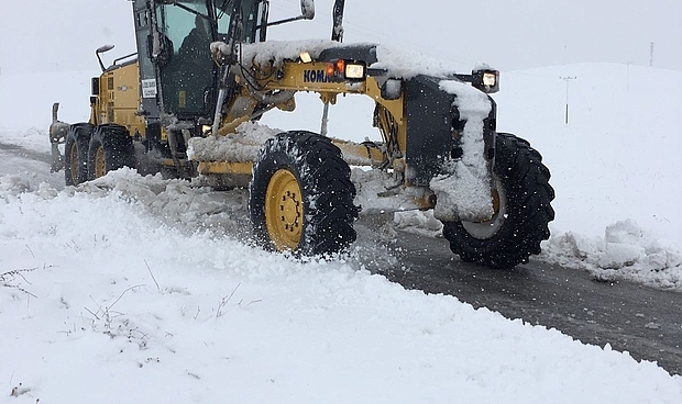 Patnos'ta 72 köy yolu ulaşıma kapandı