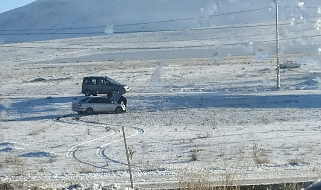 Patnos'ta buzlanma kazayı beraberinde getirdi