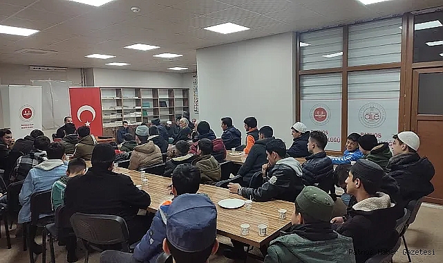 Patnos'ta "Gençliğe Değerde Gençler Değerleriyle Buluşuyor" programı devam ediyor