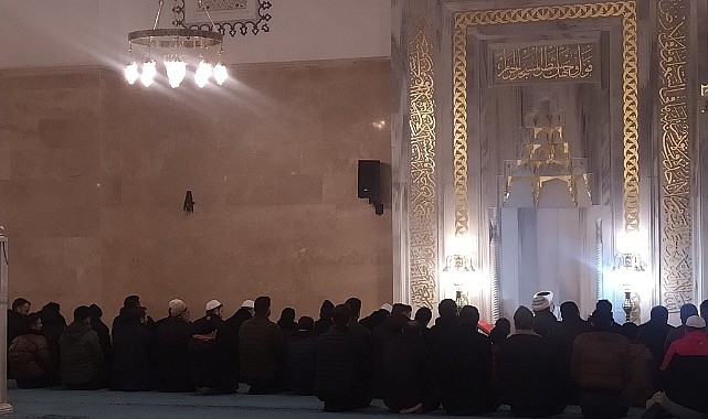 Patnos'ta "Sabah Namazı  Buluşma" etkinliği kapsamında Regaip Kandili programı gerçekleştirldi