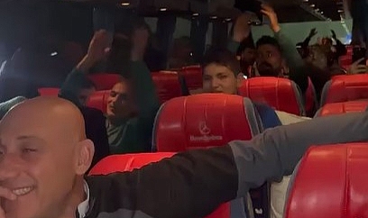 Şoför rahatsızlanınca koltuğa kulüp başkanı geçti