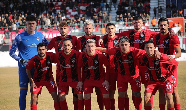 TFF 2. Lig: Vanspor FK: 3 - Serik Belediyespor: 1