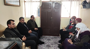 Tutak kaymakamı Adıbelli ve eşinden şehit ailesine ziyaret