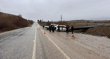 U dönüşü yaptığı sırada kaza yaptı:1 yaralı